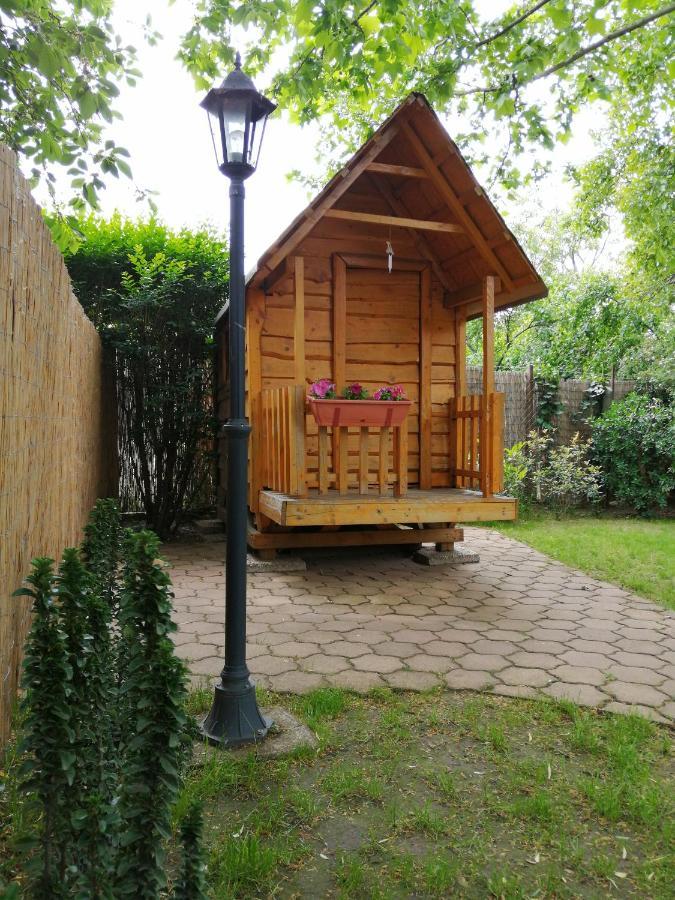 Karpatia Panzio Bed & Breakfast Esztergom Eksteriør bilde