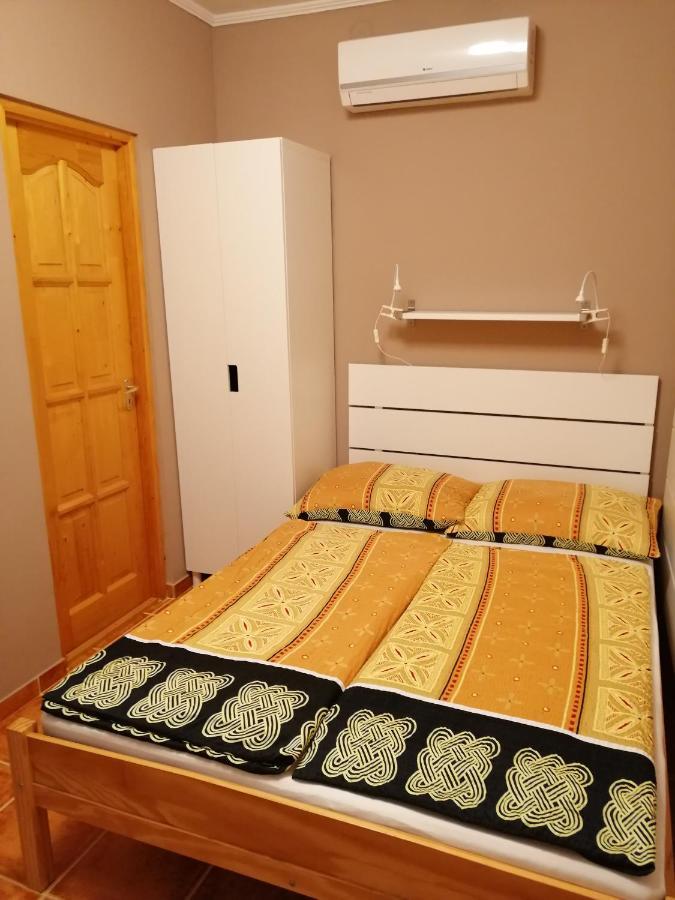 Karpatia Panzio Bed & Breakfast Esztergom Eksteriør bilde