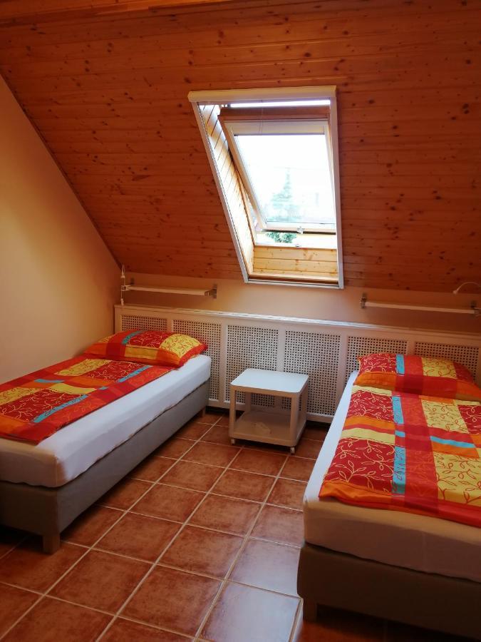 Karpatia Panzio Bed & Breakfast Esztergom Eksteriør bilde