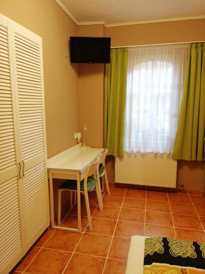 Karpatia Panzio Bed & Breakfast Esztergom Eksteriør bilde